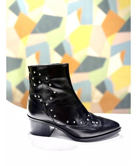 BOTÍN TACHAS CAMPERO